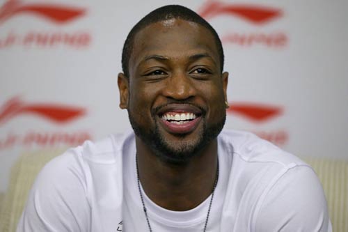 [NBA]夏普妙传 阿夫迪亚三分压哨命中