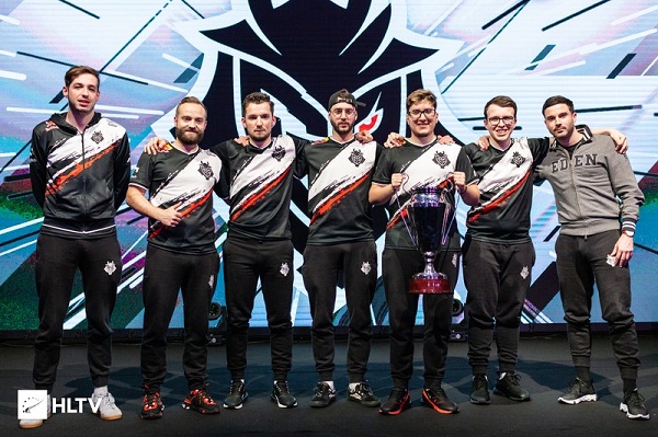 Yagao：没想到对面会拿尼菈 但我们下路组说没问题可以应对